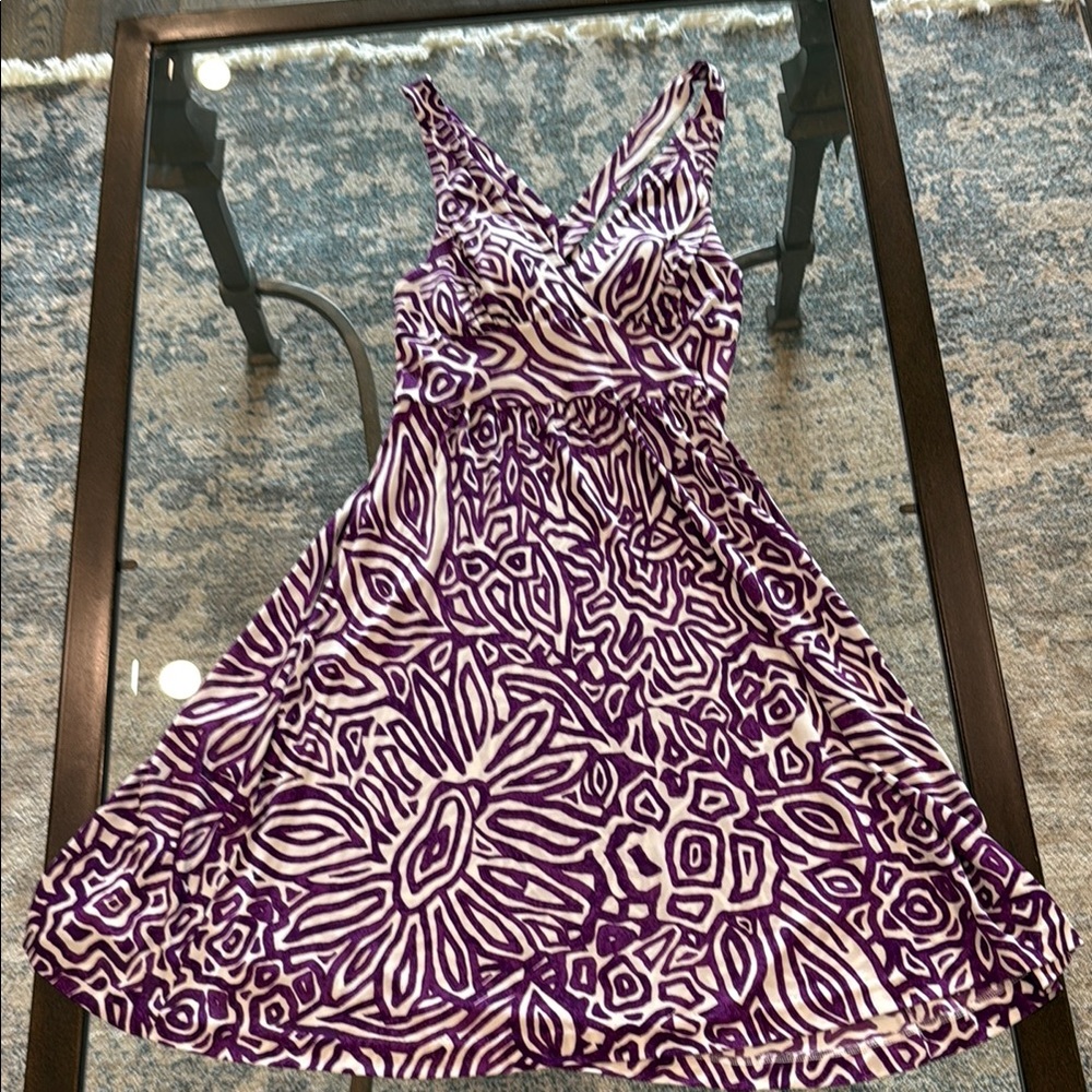 Fun Banana Republic summer dress with crisscross straps size S.